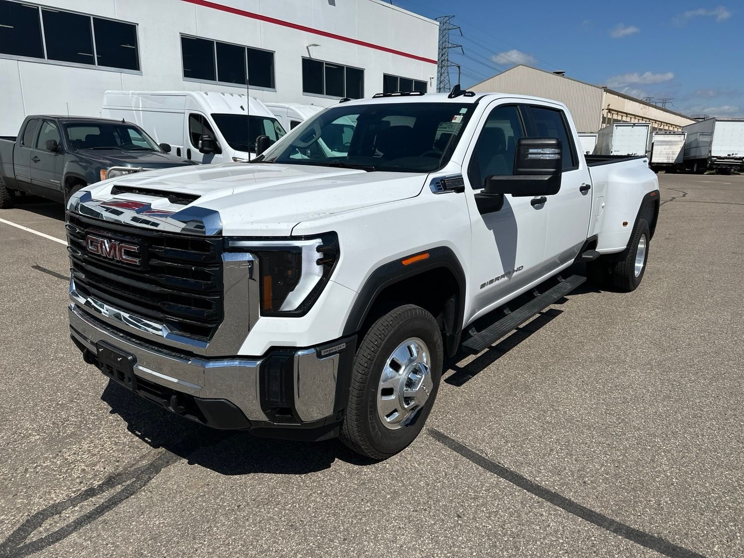 2025 GMC Sierra Pro 4WD Crew Cab Standard Box SRW's photo