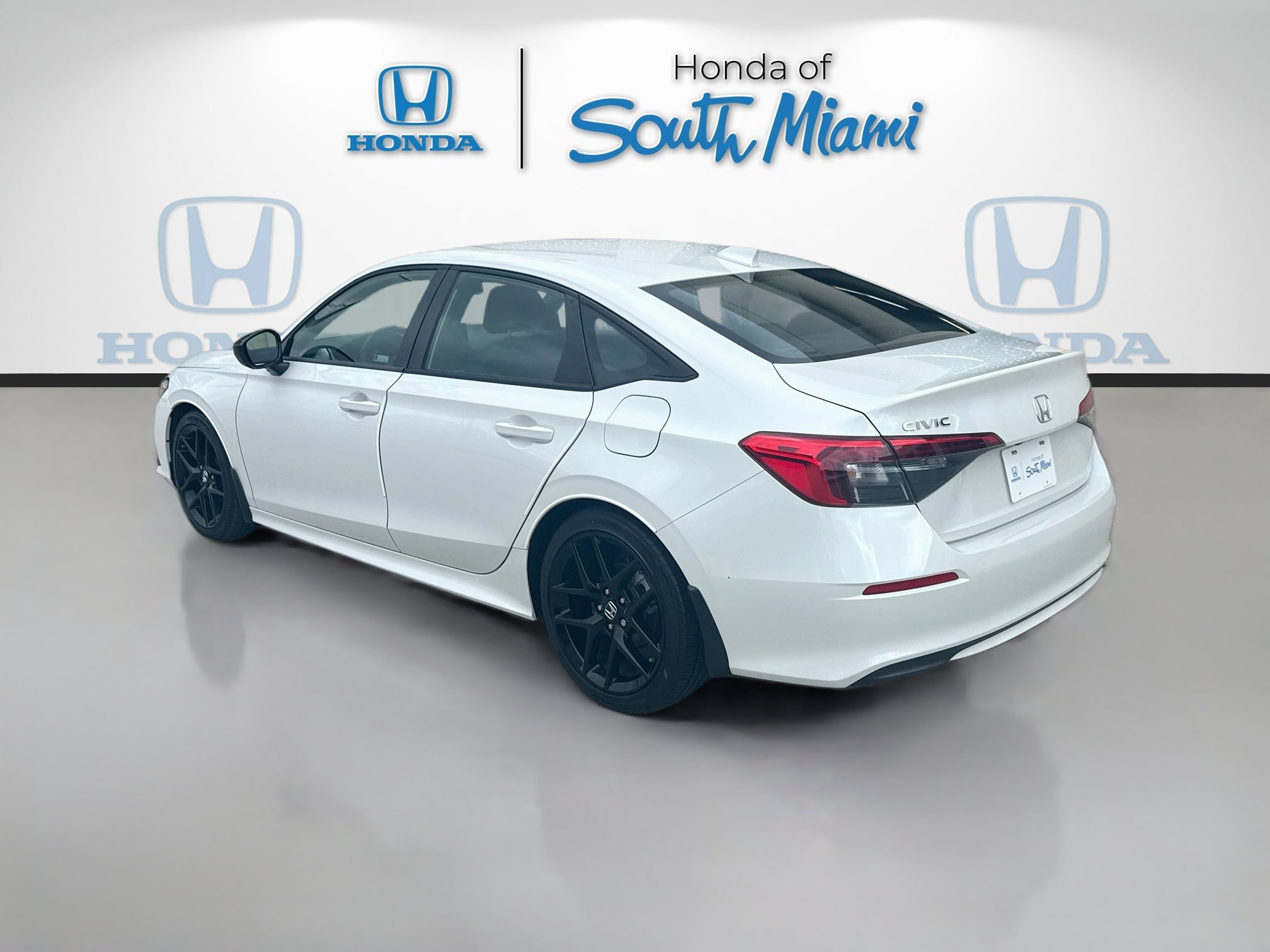Used 2023 Platinum White Pearl Honda Sport image 5