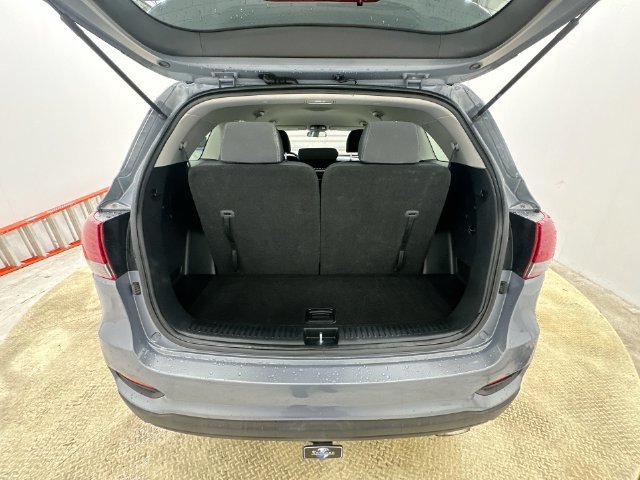 Used 2020 Silver Kia LX image 20