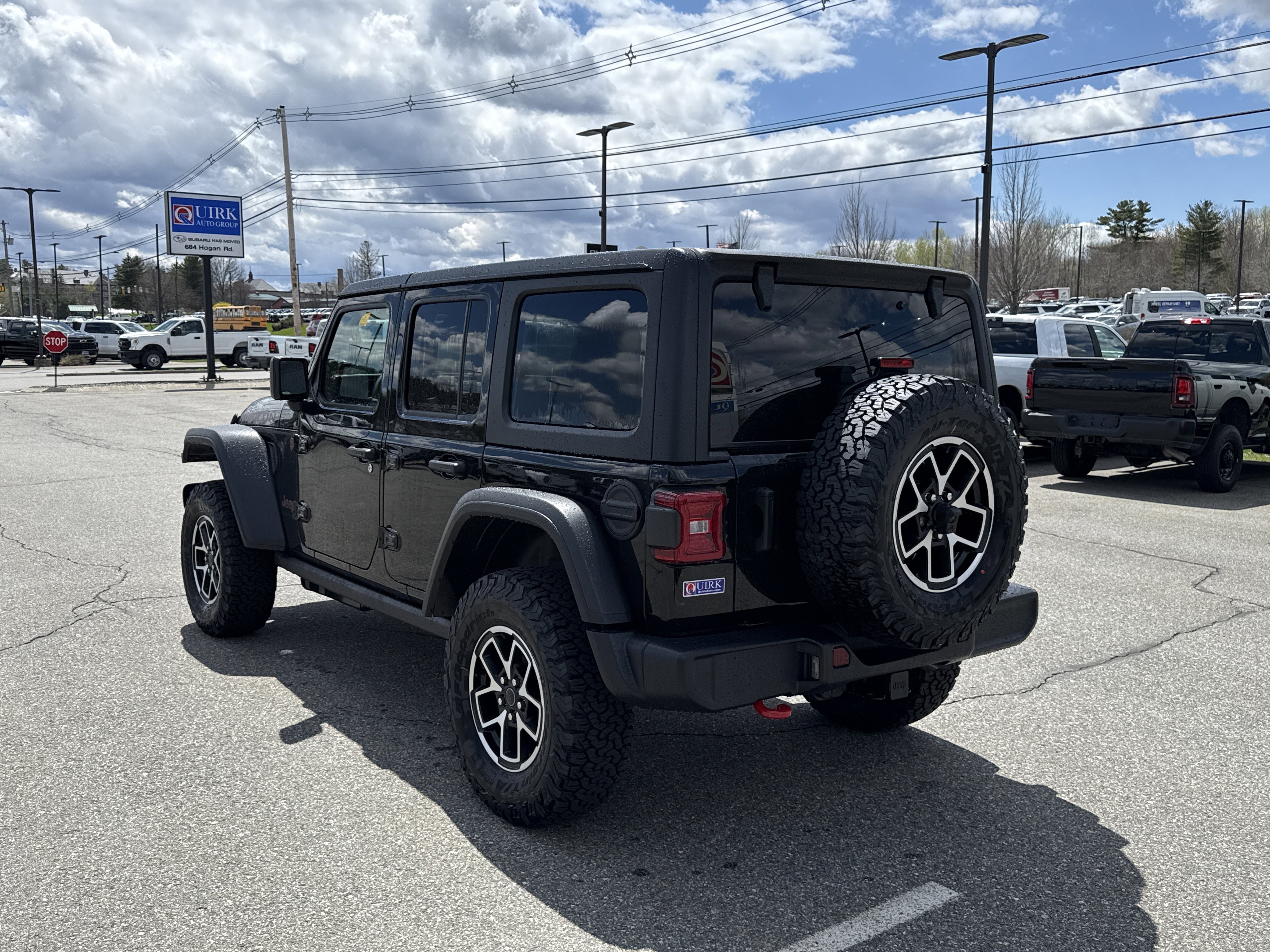 New 2026 Black Clearcoat Jeep Rubicon image 3