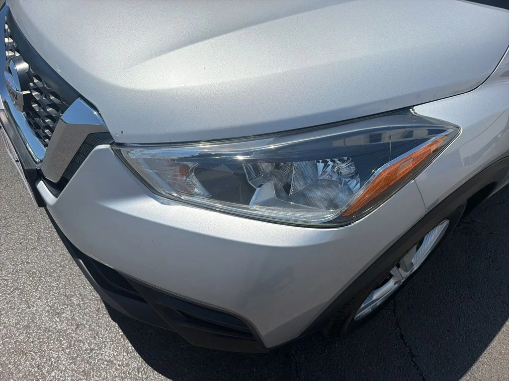 Certified Used 2020 Brilliant Silver Metallic Nissan S image 14