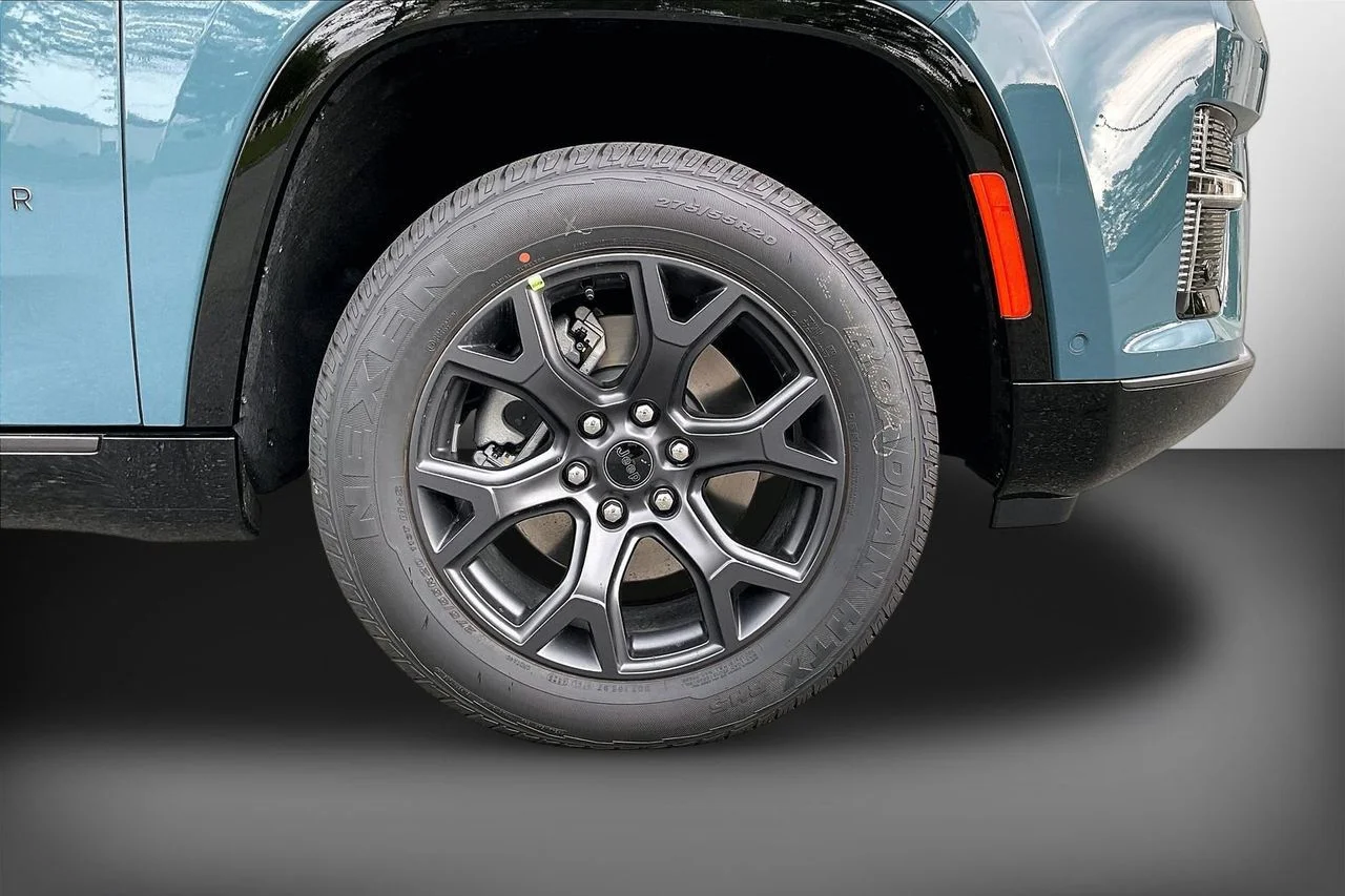 New 2026 Steel Blue Jeep Limited Altitude image 35