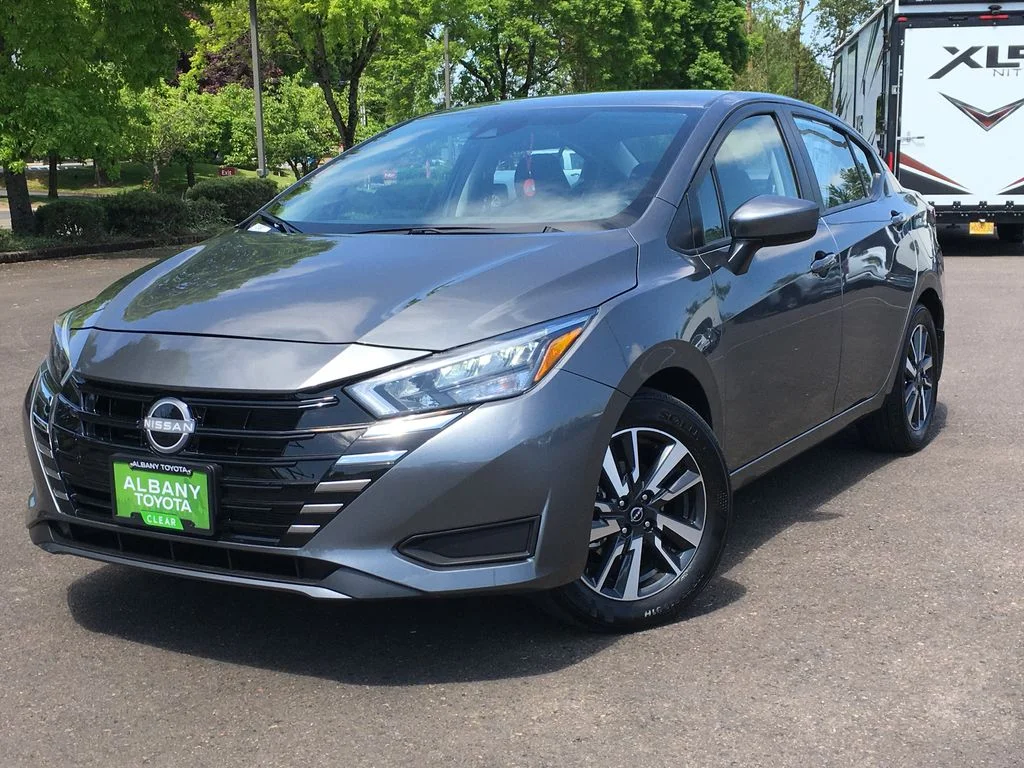 2025 Nissan Versa 1.6 SV CVT's photo