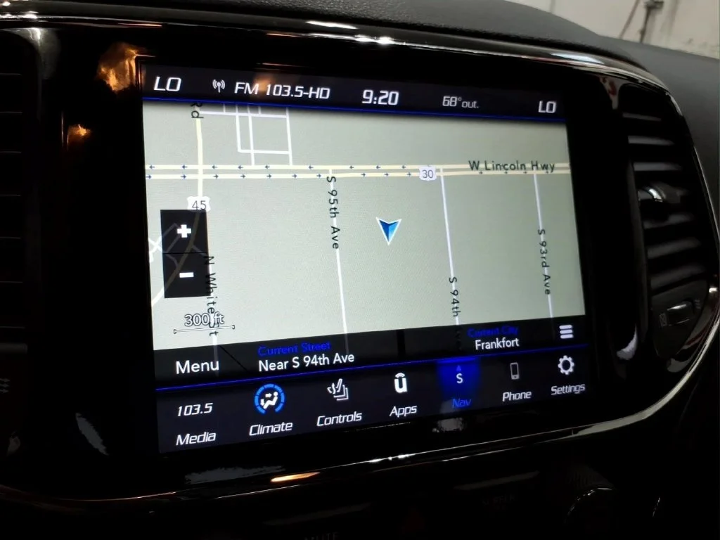 Certified Used 2021 Diamond Black Jeep Laredo X image 18