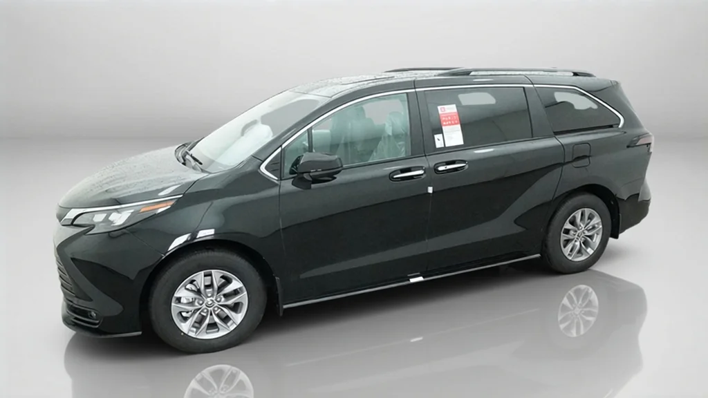 New 2026 Midnight Black Metallic Toyota XLE image 3