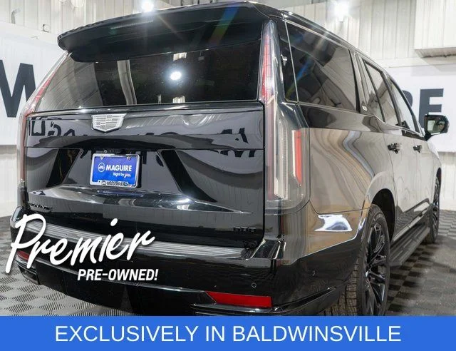 Used 2021 Black Cadillac Sport image 5
