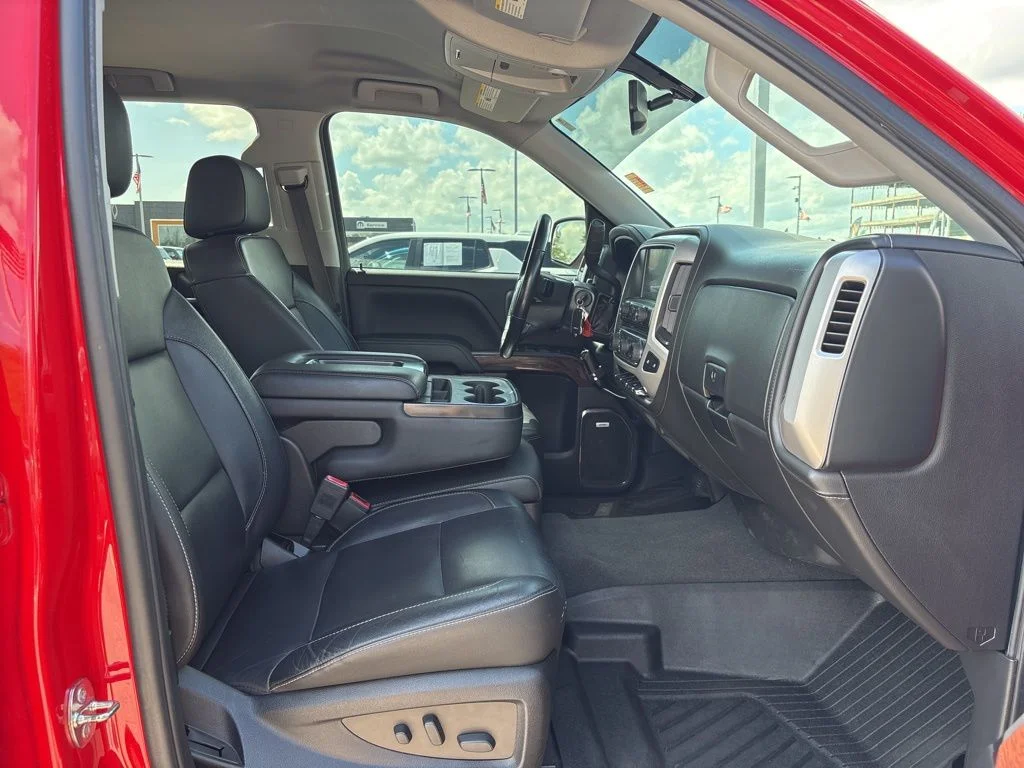 Used 2018 Cardinal Red GMC SLT image 14