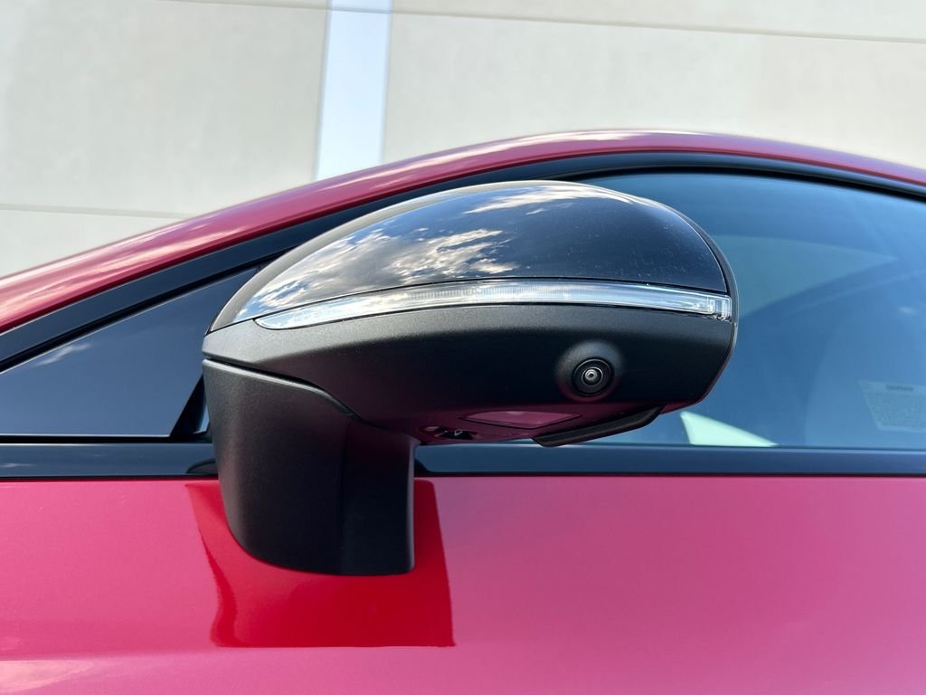New 2027 MANUFAKTUR Patagonia Red Metallic Mercedes-Benz AMG® CLE 53 4MATIC+ Coupe image 31