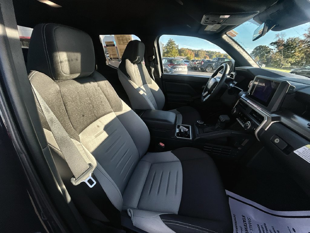 Used 2025  Toyota TRD Sport image 30