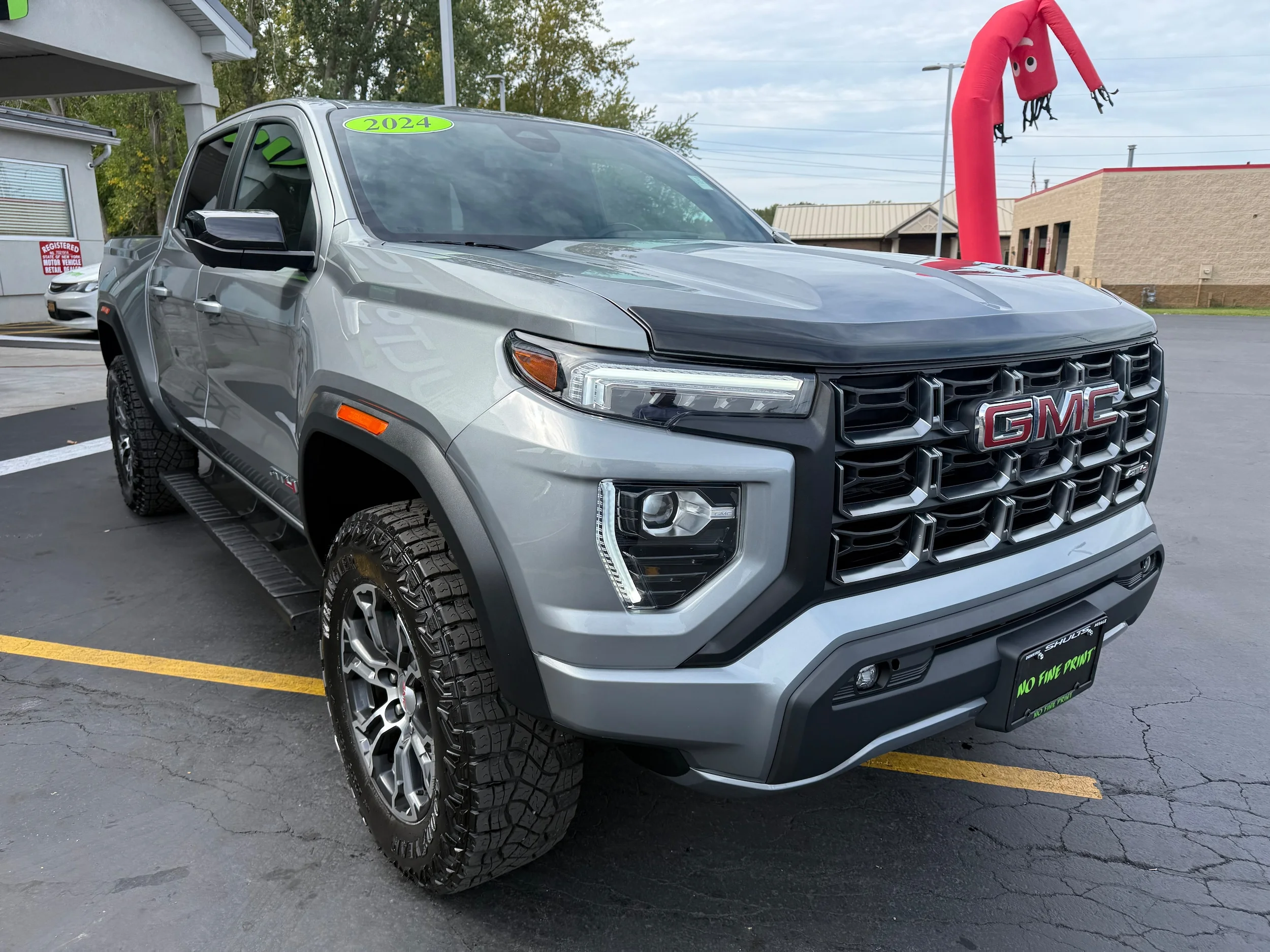 Used 2024 Gray GMC 4WD AT4 image 9