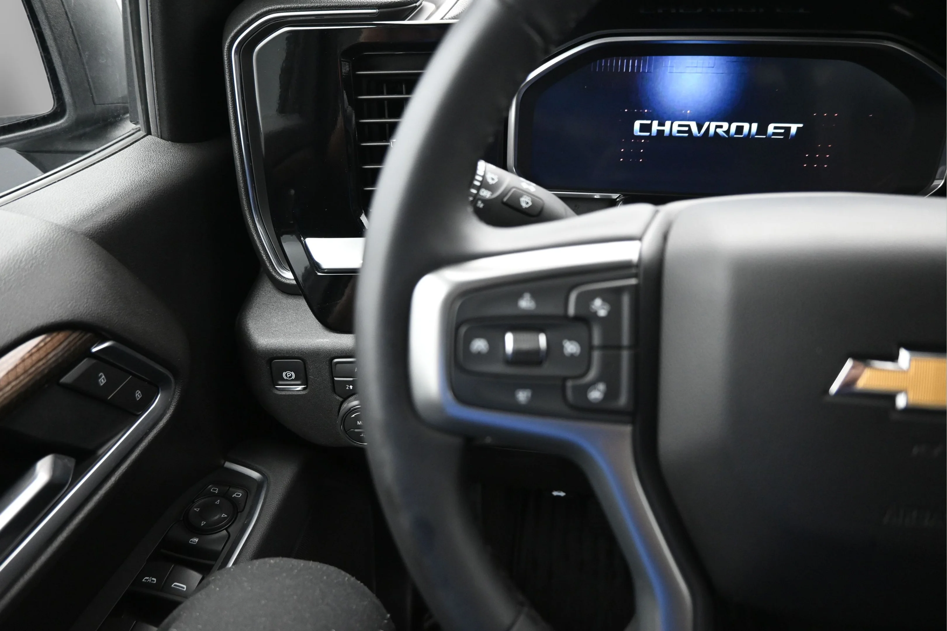 Used 2026 Sterling Gray Metallic Chevrolet LT image 17