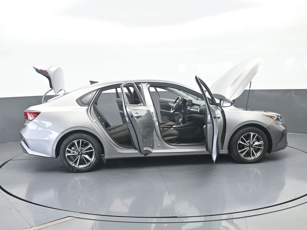 Used 2022 Steel Gray Kia LXS image 64