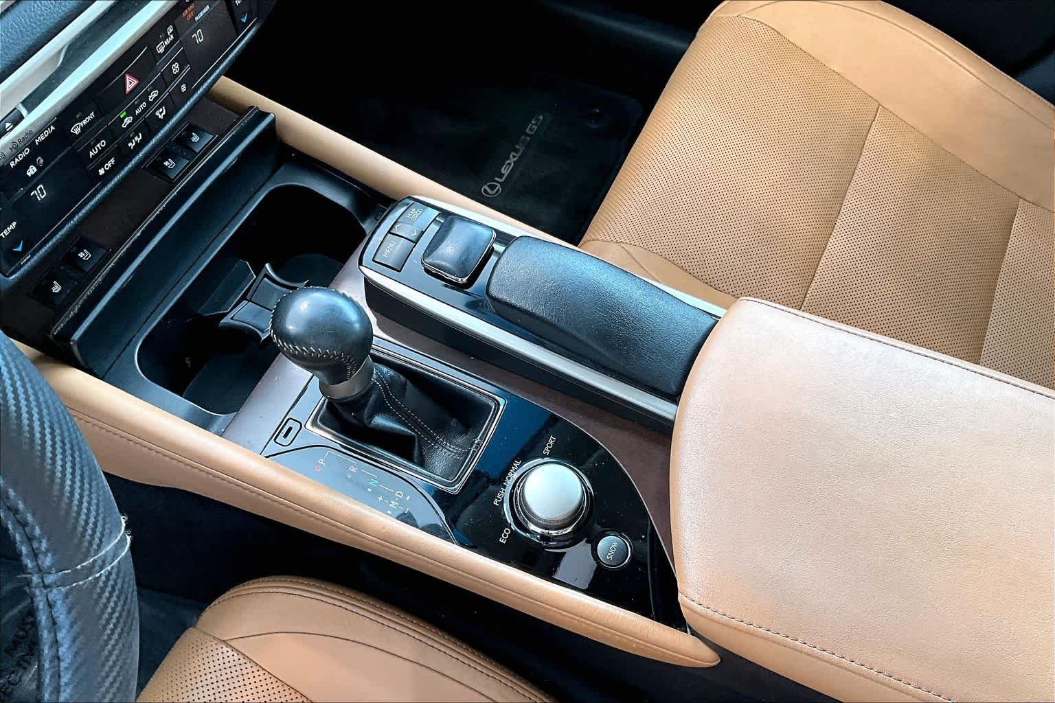 Used 2013 Liquid Platinum Lexus  image 18