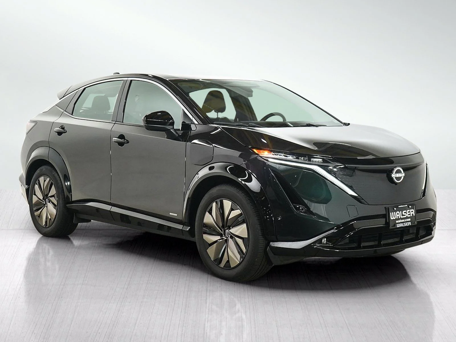 Used 2023 Northern Lights Metallic Nissan PREMIERE image 7
