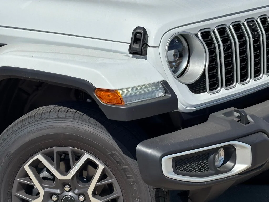 2025 Jeep Wrangler 4-Door Sahara - Photo 8