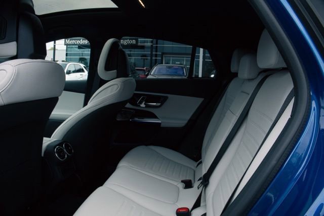 New 2026 Starling Blue Metallic Mercedes-Benz GLC 300 image 33