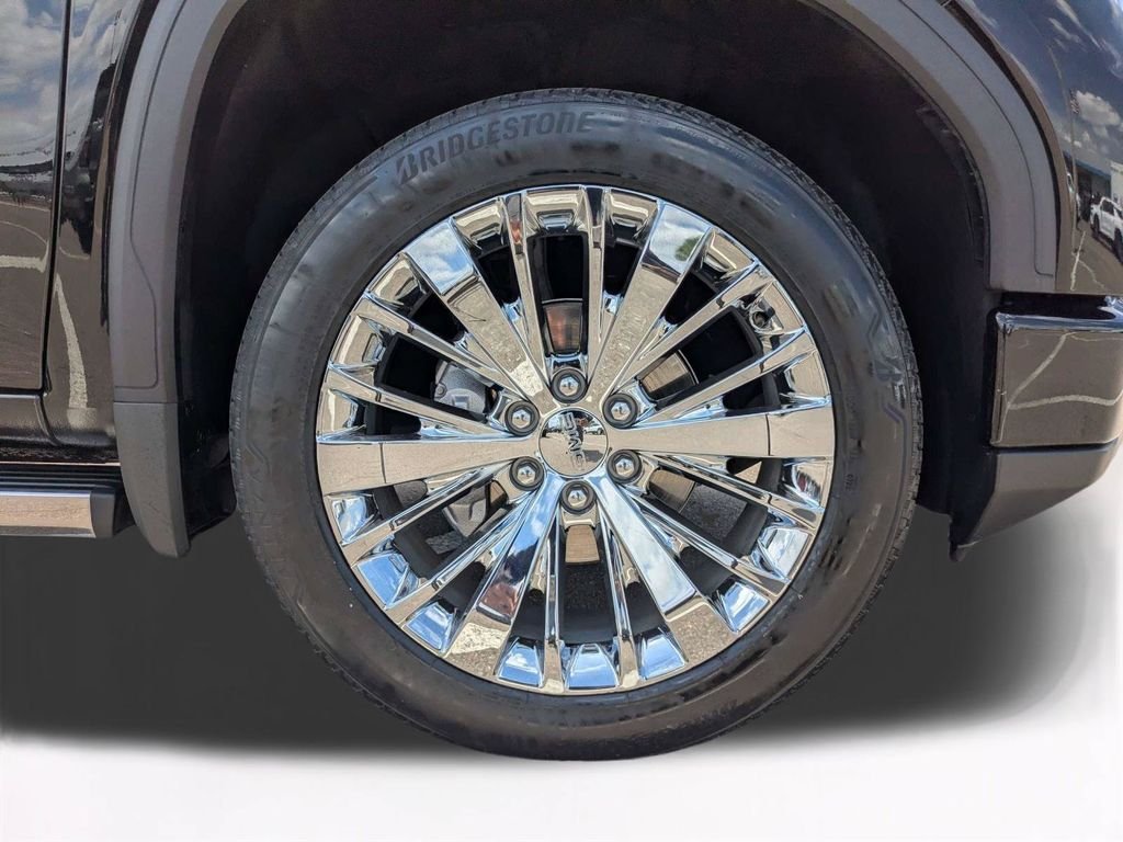 Used 2023 Black GMC Denali image 10