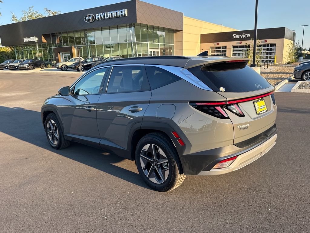 Used 2026 Gray Hyundai SEL Premium image 5