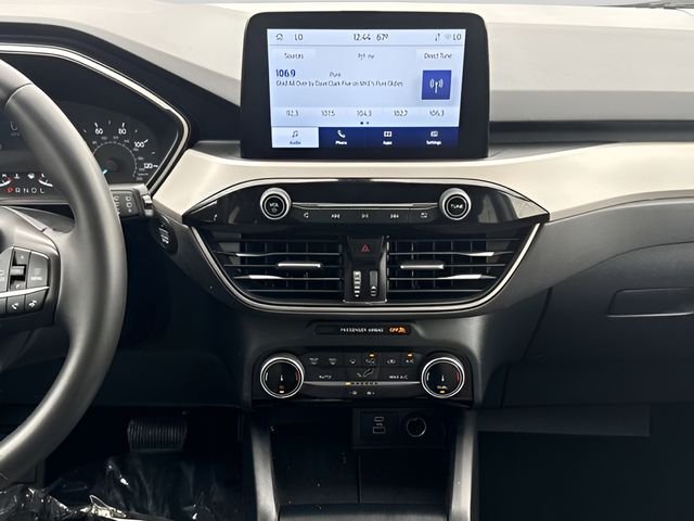 Used 2022 Blue Ford SE image 14