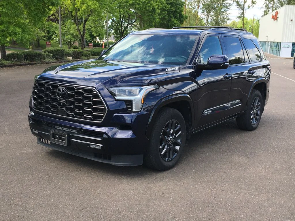 2024 Toyota Sequoia Platinum 4WD i-FORCE MAX Hybrid's photo