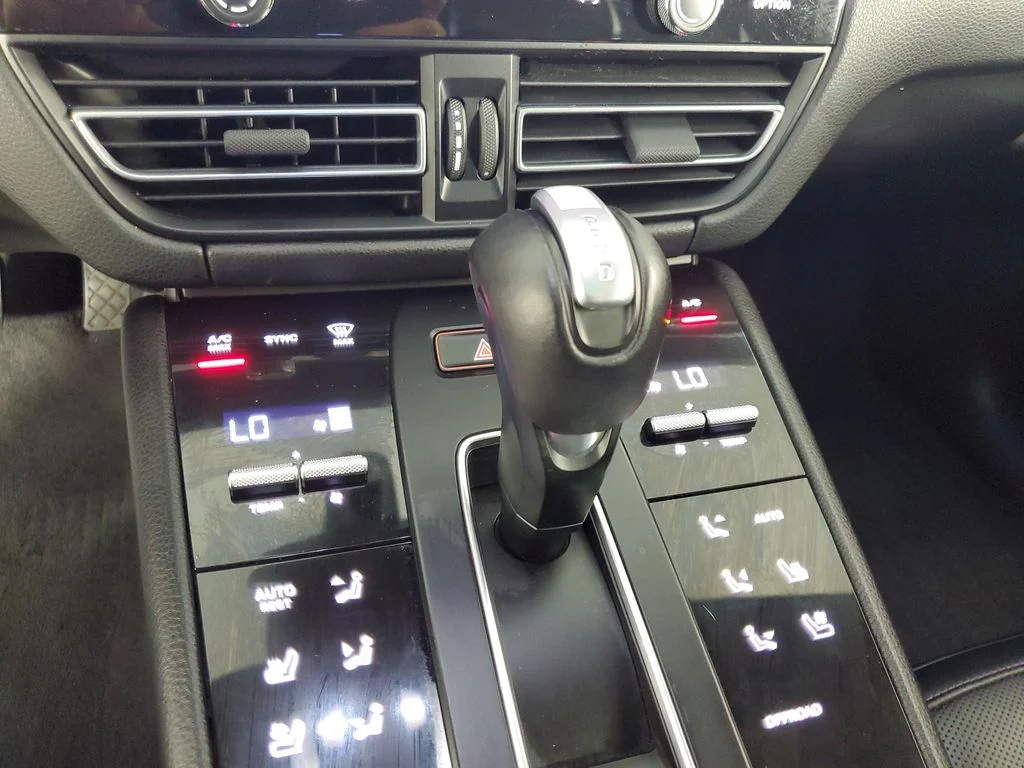 Used 2024 Silver Porsche  image 18