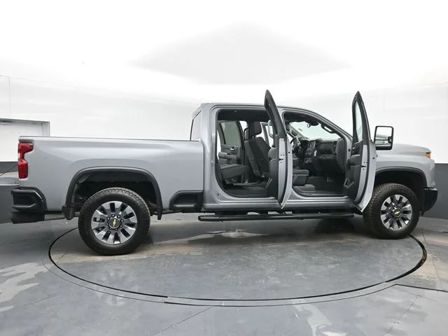 Used 2024 Gray Chevrolet Custom image 42