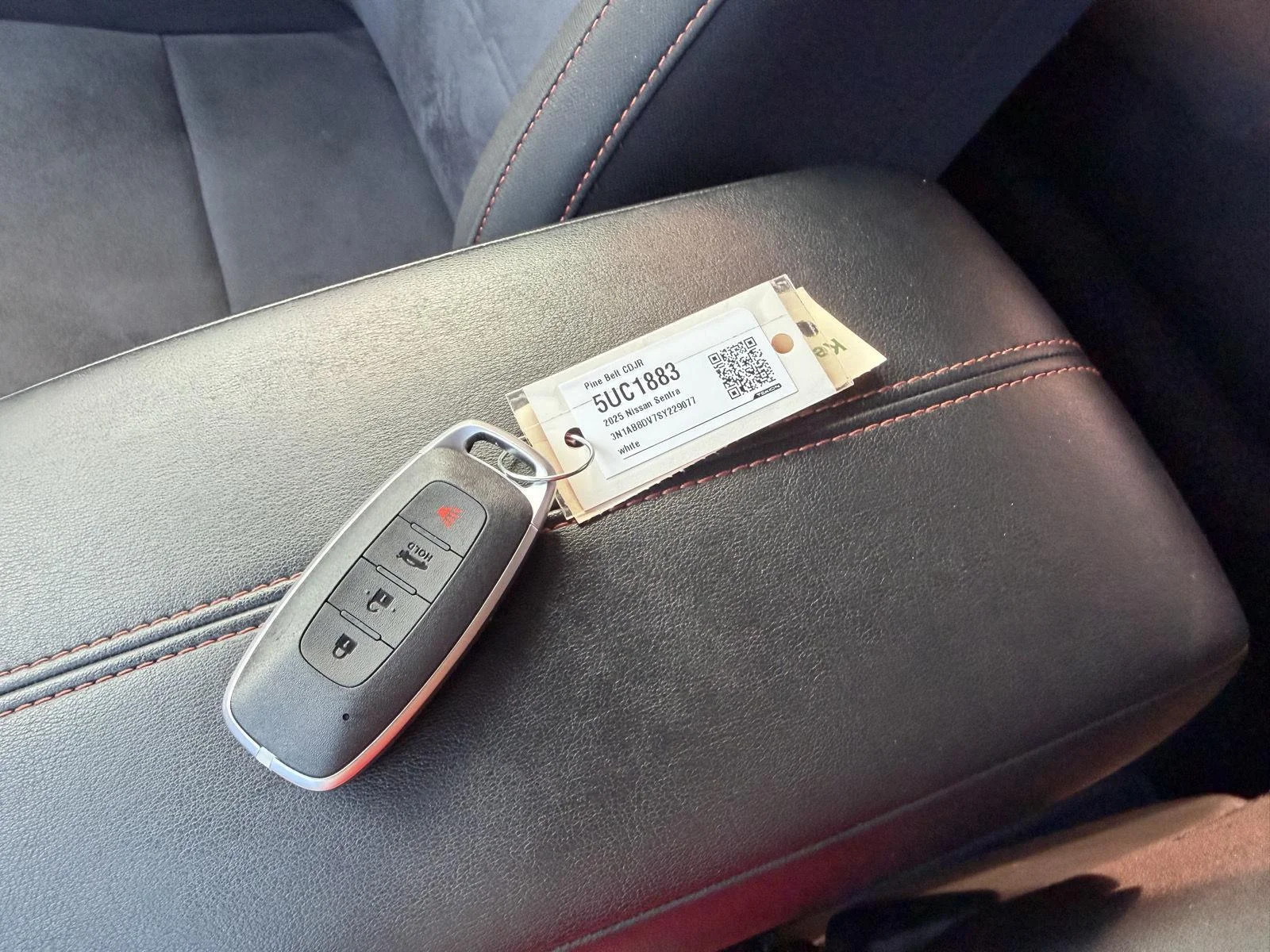 Used 2025 Aspen White/Super Black Nissan SR image 13