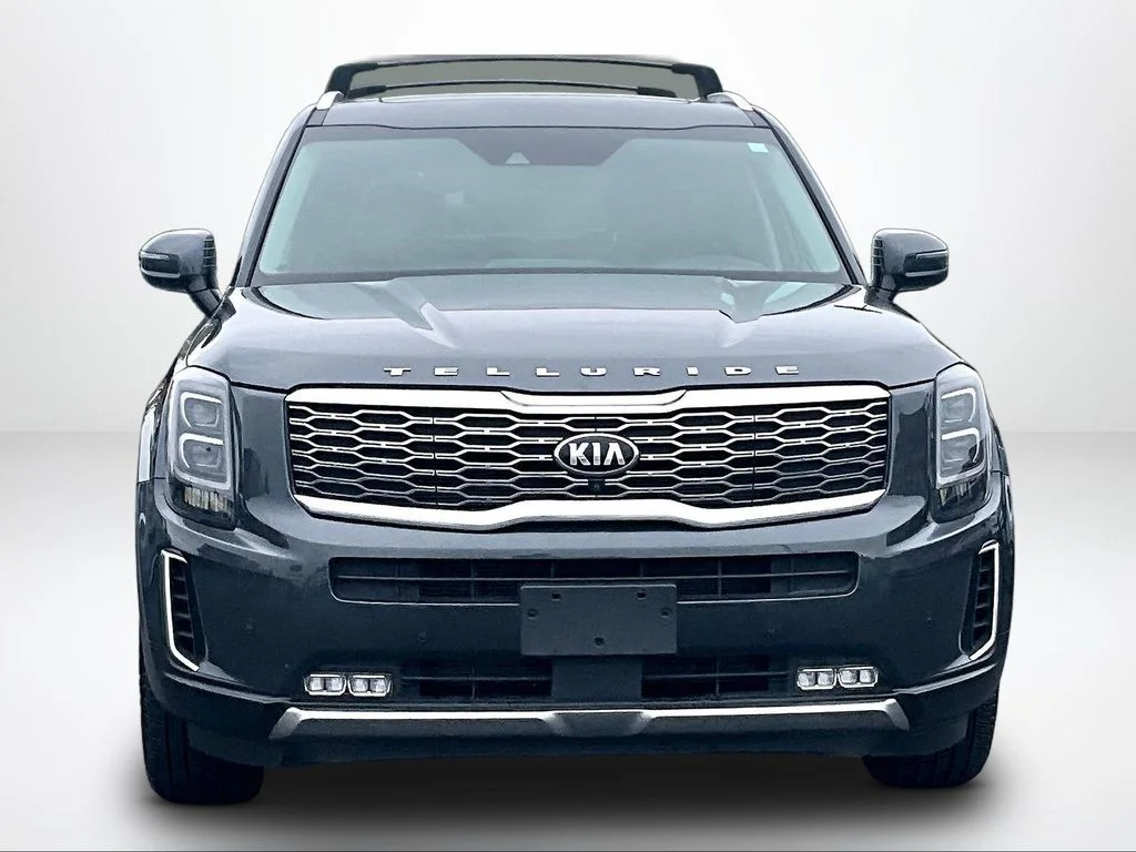 Used 2020 Gray Kia SX image 3