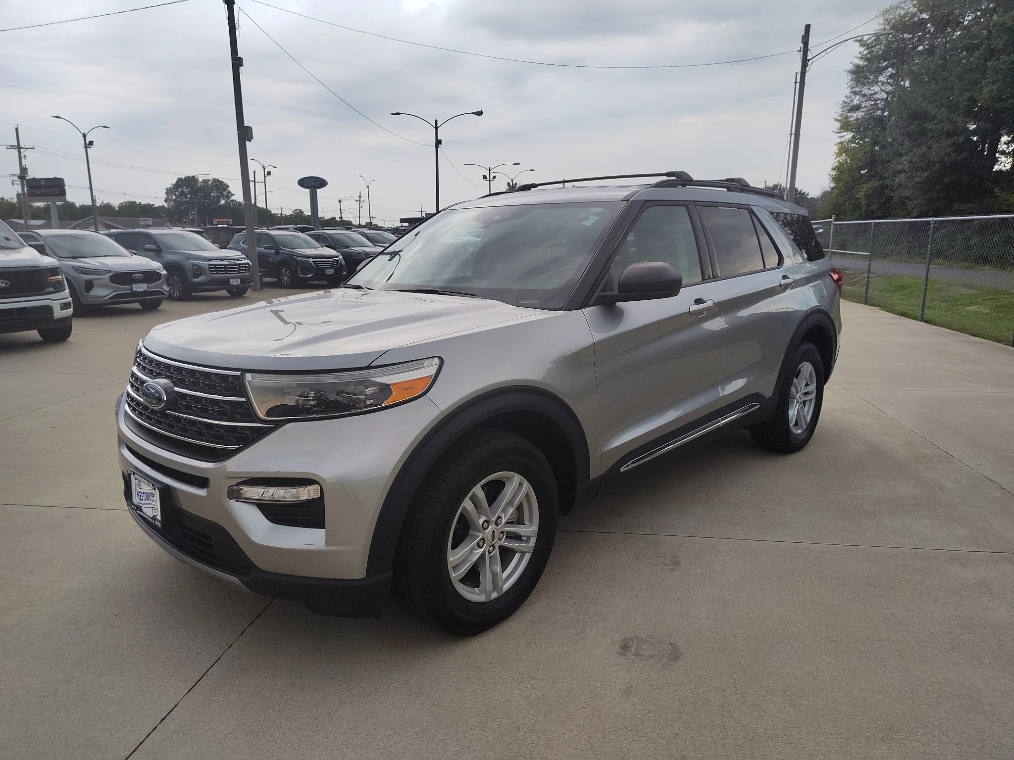 Used 2024 Iconic Silver Metallic Ford XLT image 7