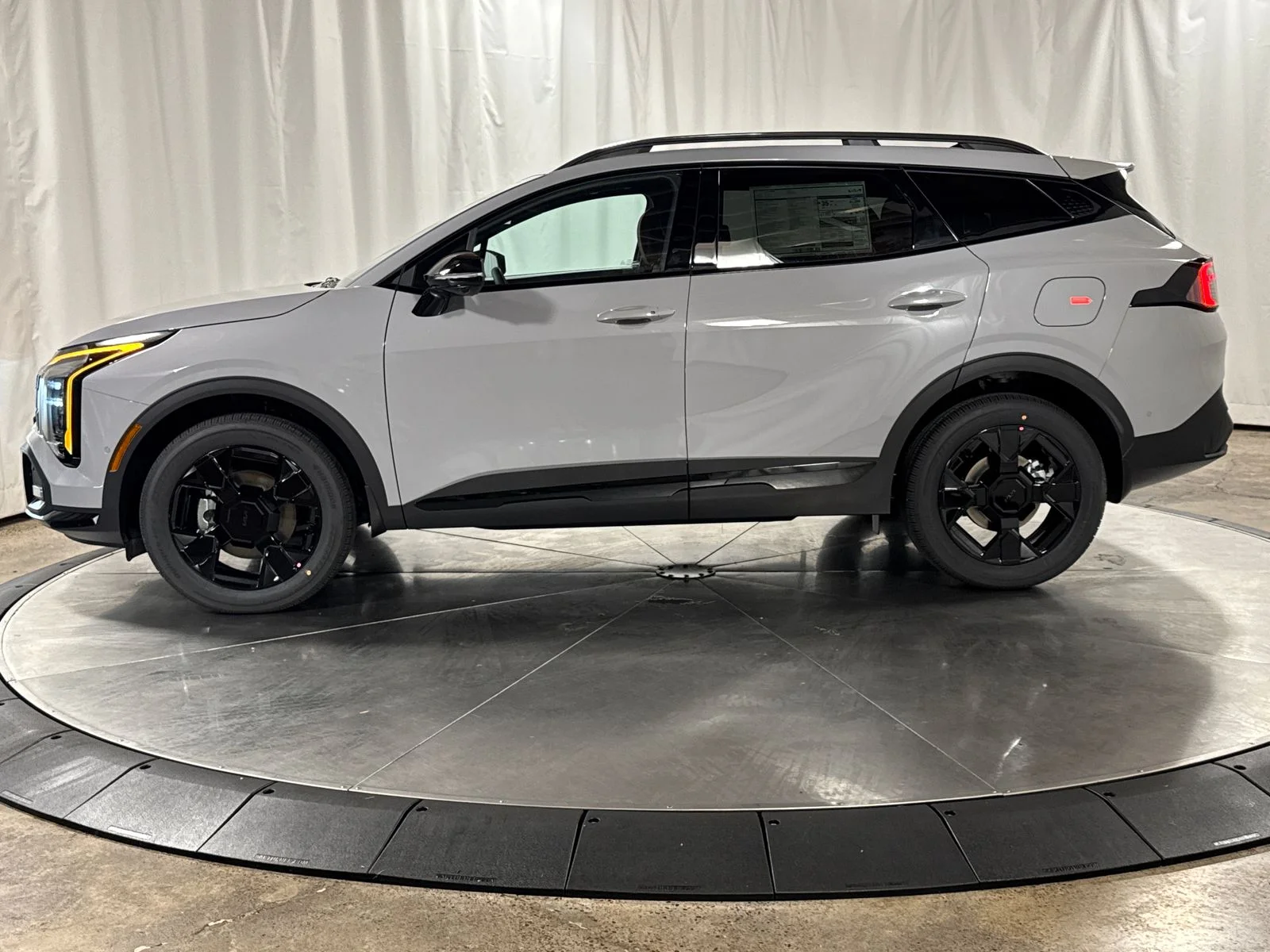 New 2027 Wolf Gray Kia X-Line image 8