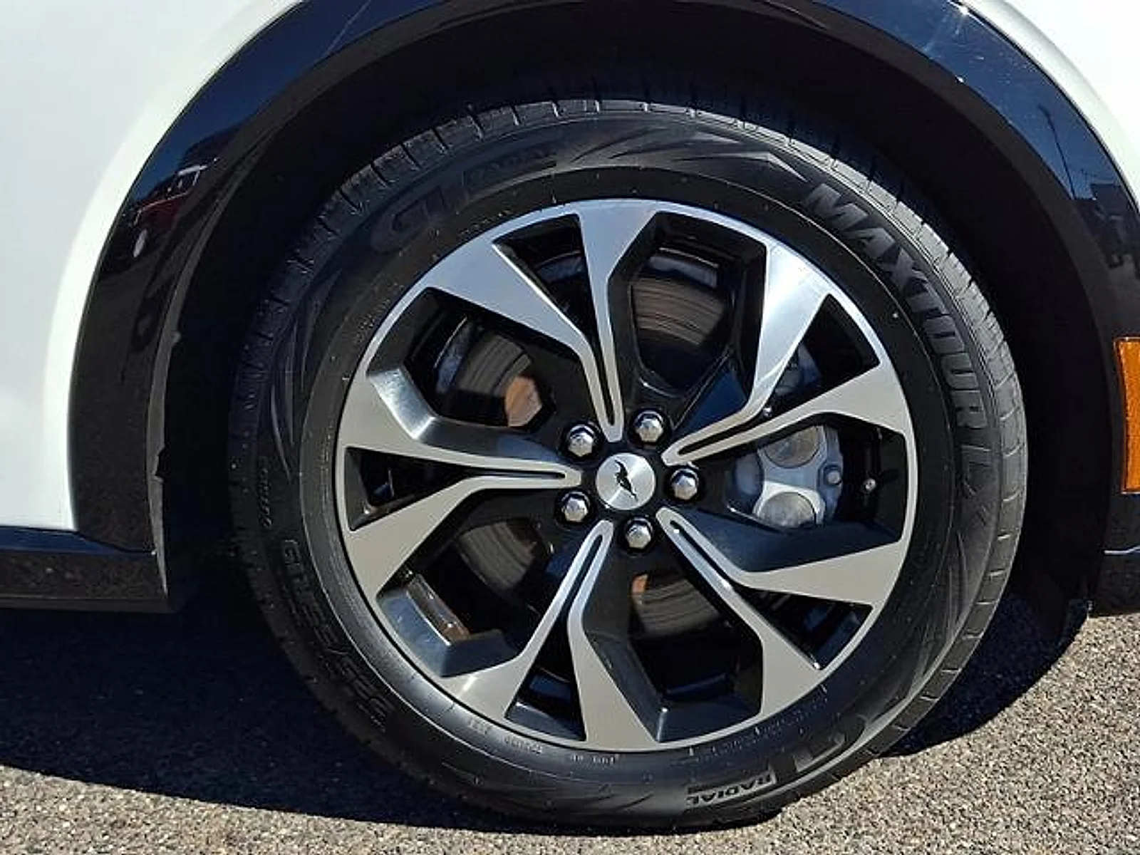 Used 2023 Star White Metallic Tri-Coat Ford Premium image 9