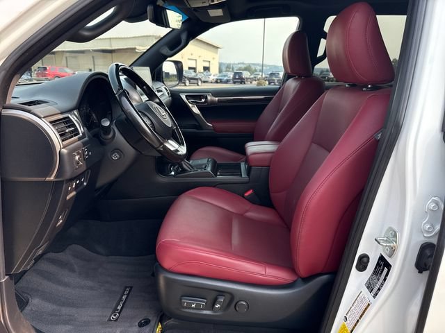 Used 2022 Starfire Pearl Lexus 460 image 17