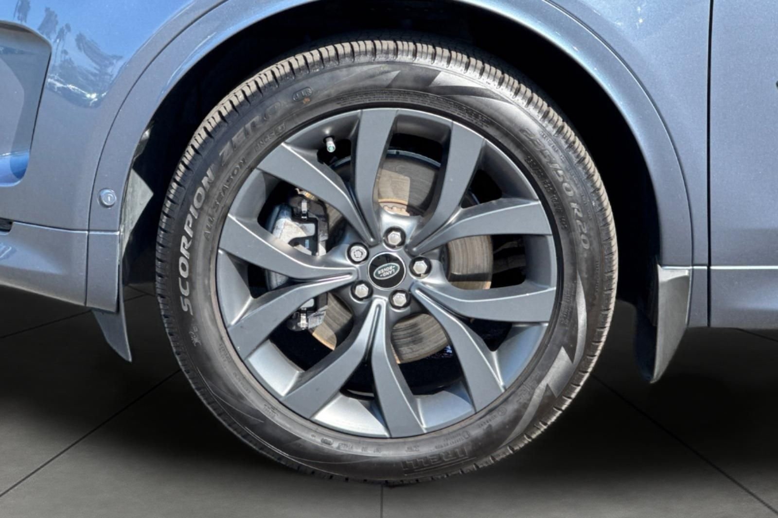 Used 2022 Blue Land Rover S R-Dynamic image 5