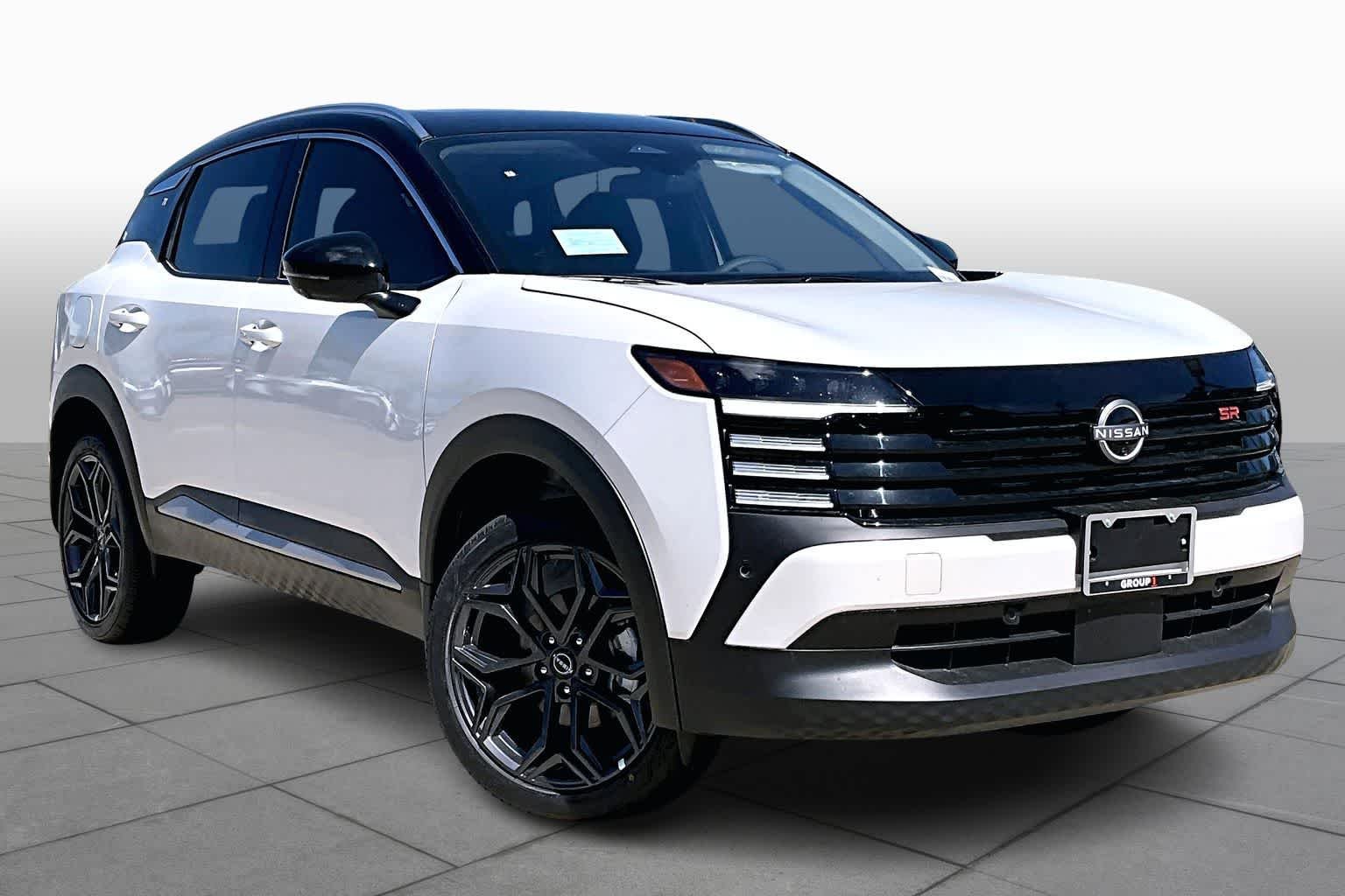 New 2026 Aspen White TriCoat / Super Black Two-tone Nissan SR image 2