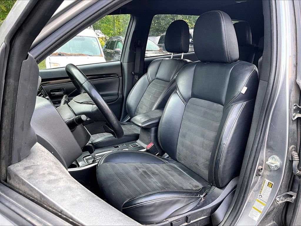 Used 2019 Gray Mitsubishi  image 9