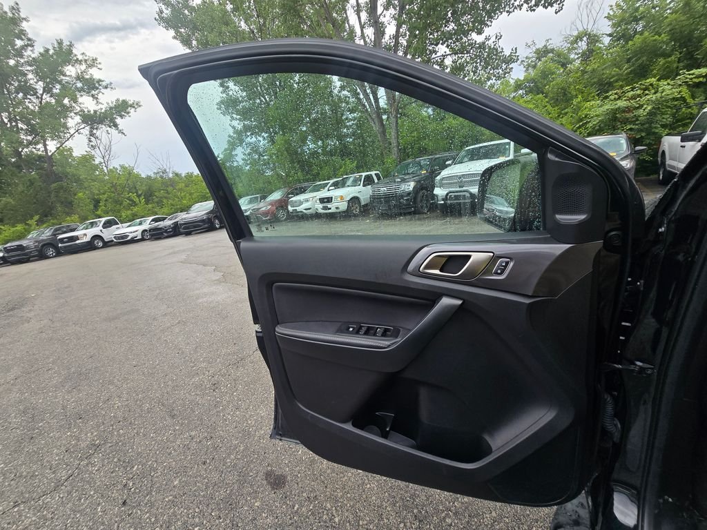 Used 2022 Black Ford Lariat image 20