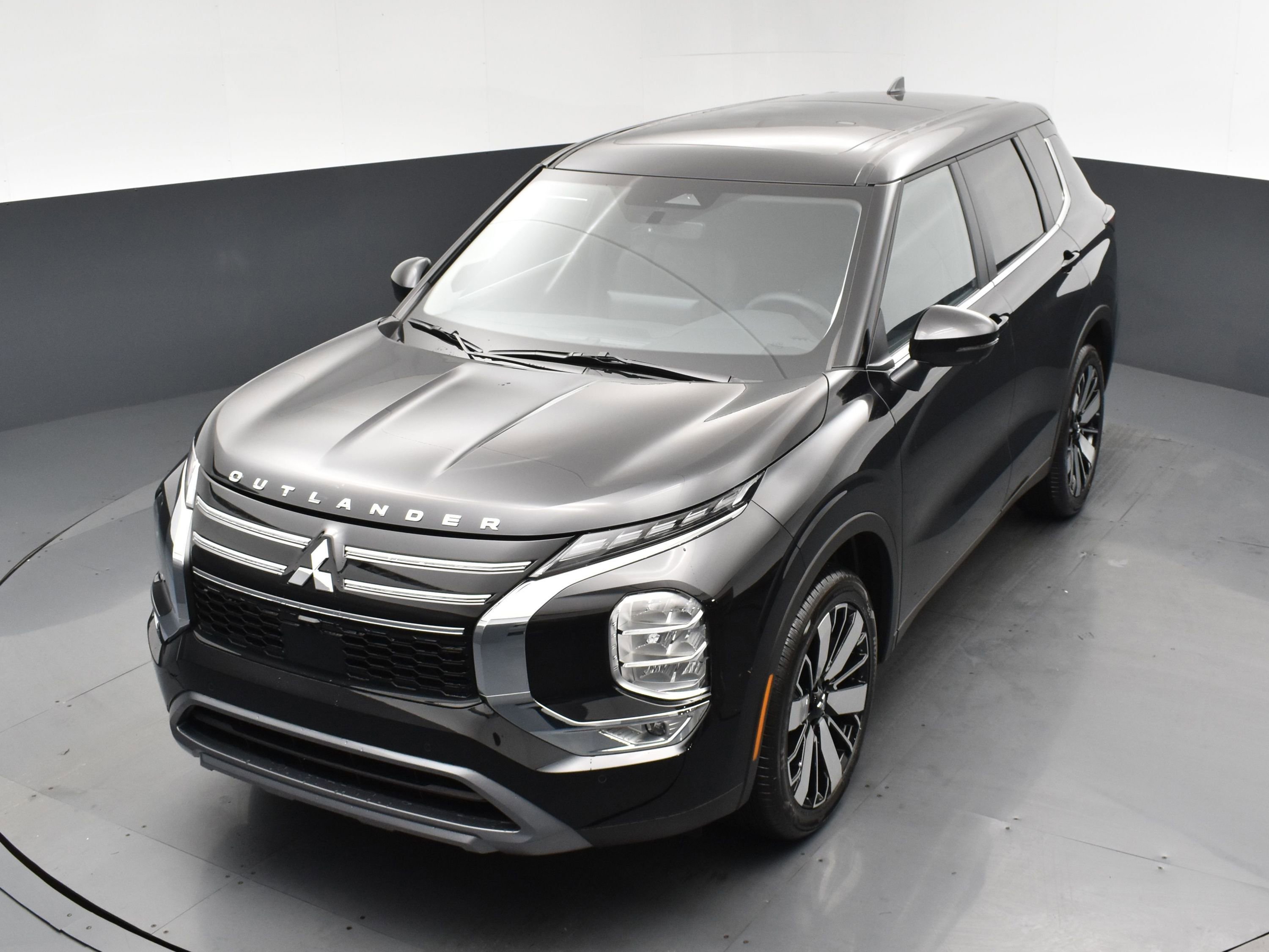 New 2026 Black Diamond Mitsubishi LE image 22