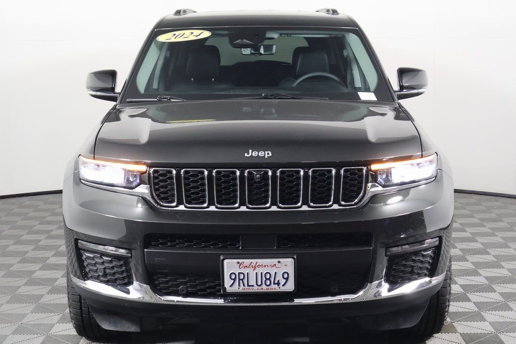 Used 2024 Rocky Mountain Pearlcoat Jeep Limited image 2
