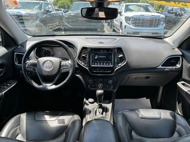 Used 2020 Blue Jeep Limited 4x4 image 26