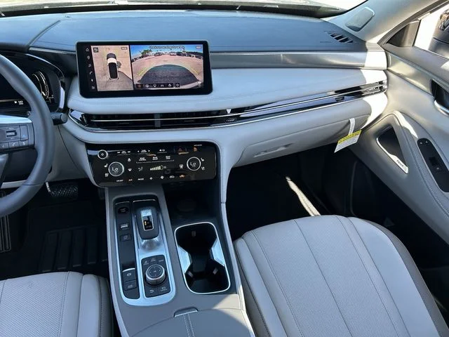 New 2027 GRAPHITE SHADOW INFINITI Luxe AWD image 17