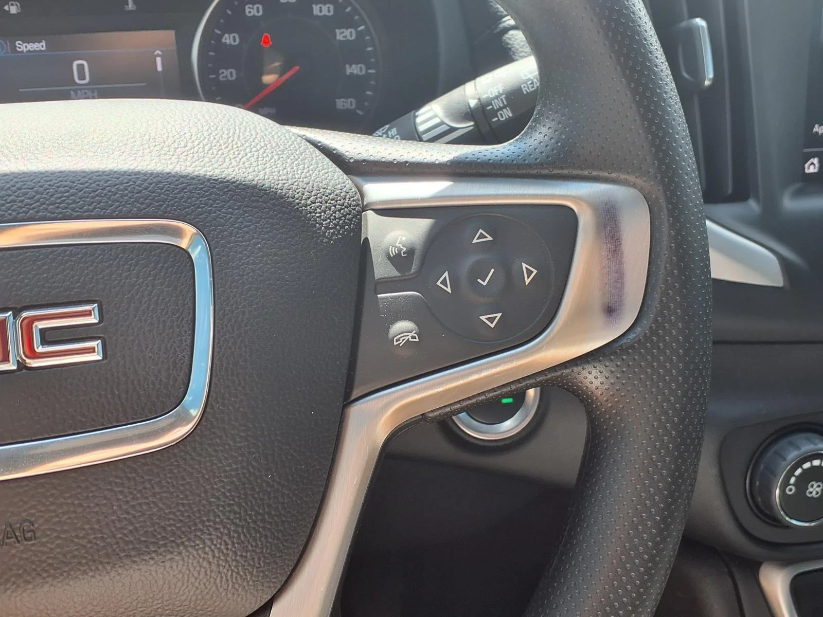 Used 2024 Downpour Metallic GMC SLE image 19