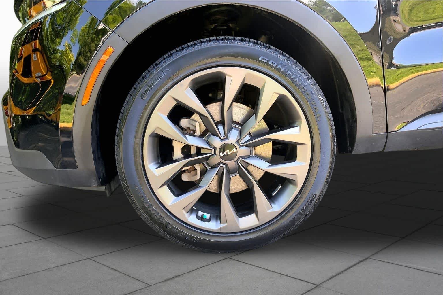 Used 2022 Ebony Black Kia X-Line EX image 10