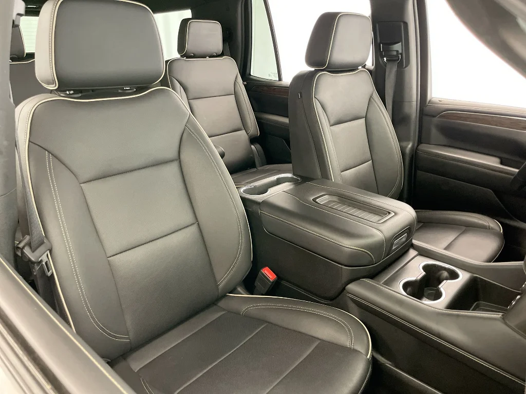 Used 2024 Black Chevrolet Premier image 28
