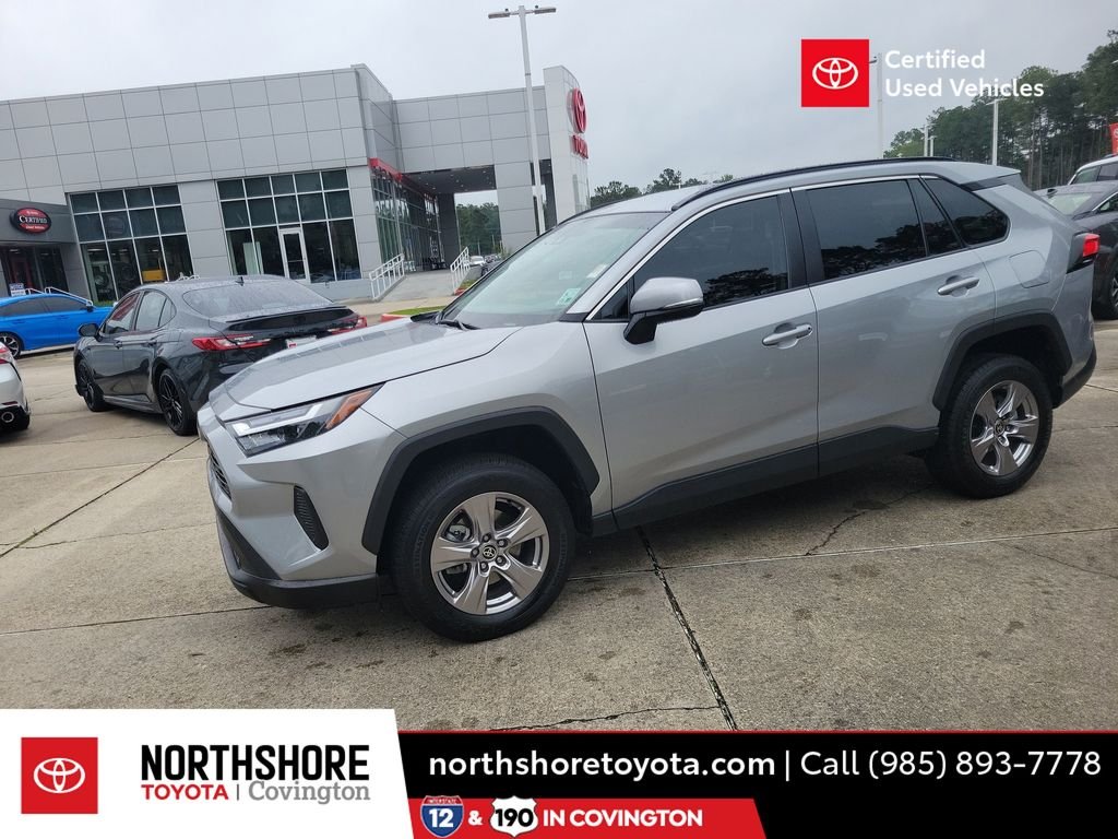 2023 Toyota RAV4 XLE FWD's photo