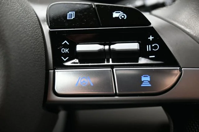 Used 2024 Blue Hyundai SEL image 20