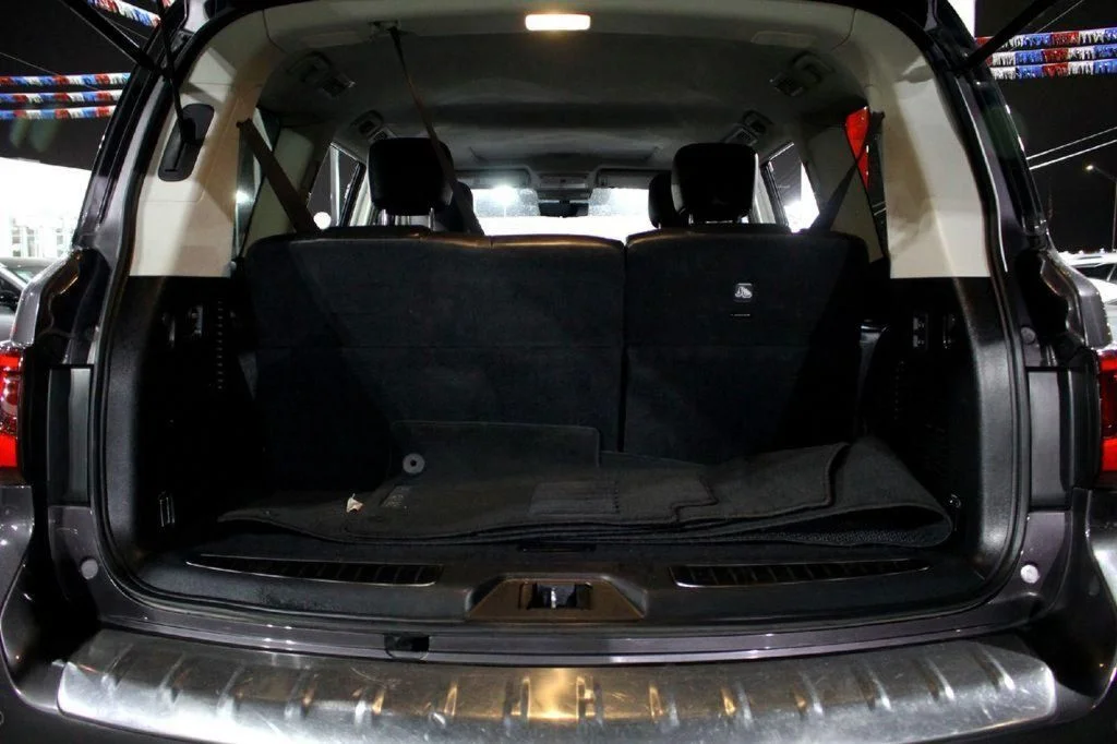 Used 2024 Gray INFINITI LUXE image 31
