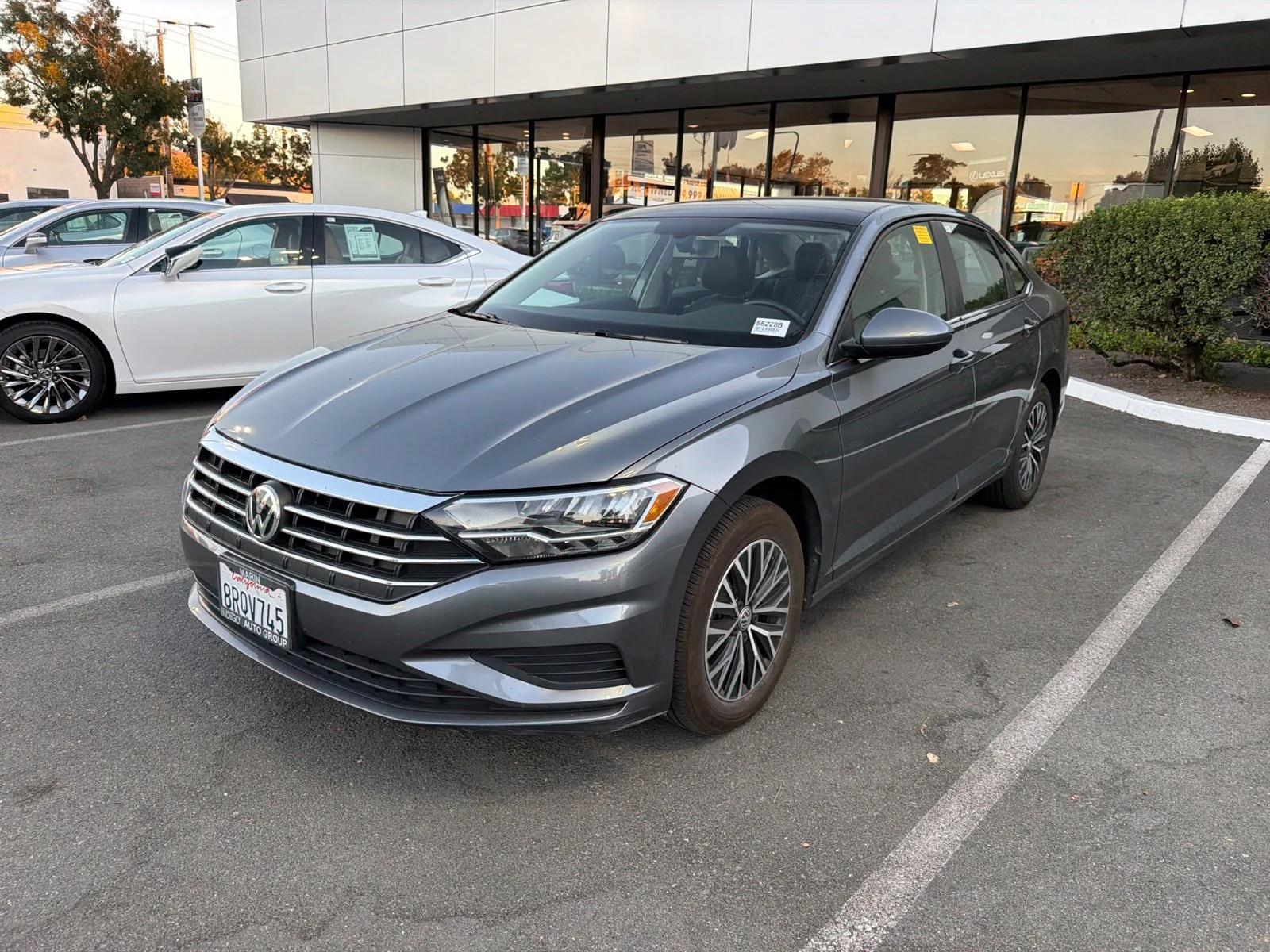 Used 2020 Platinum Gray Metallic Volkswagen 1.4T SE image 4