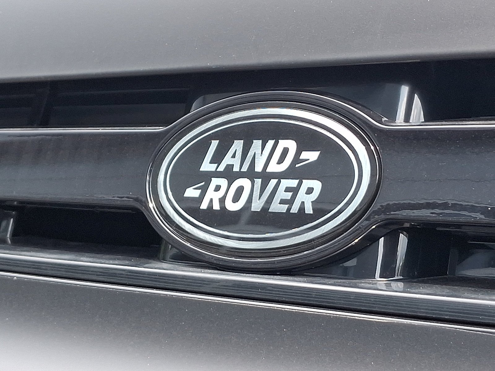 New 2026 Santorini Black Land Rover X-Dynamic SE image 20