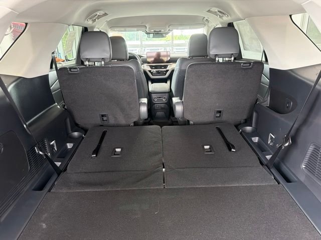 New 2026 Star White Metallic Tri-Coat Ford Active image 57