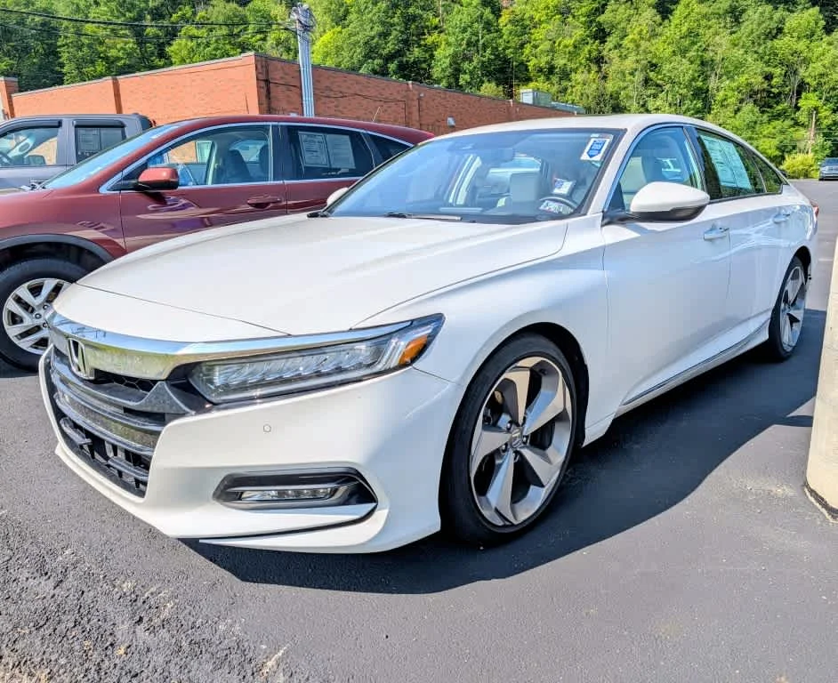 Used 2018 Platinum White Pearl Honda Touring 2.0T image 3